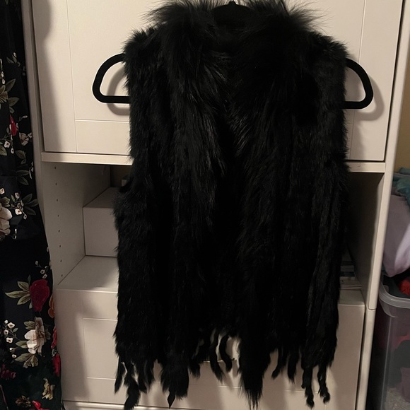 Dolce Cabo Black Knit Fur Vest - Picture 6 of 7